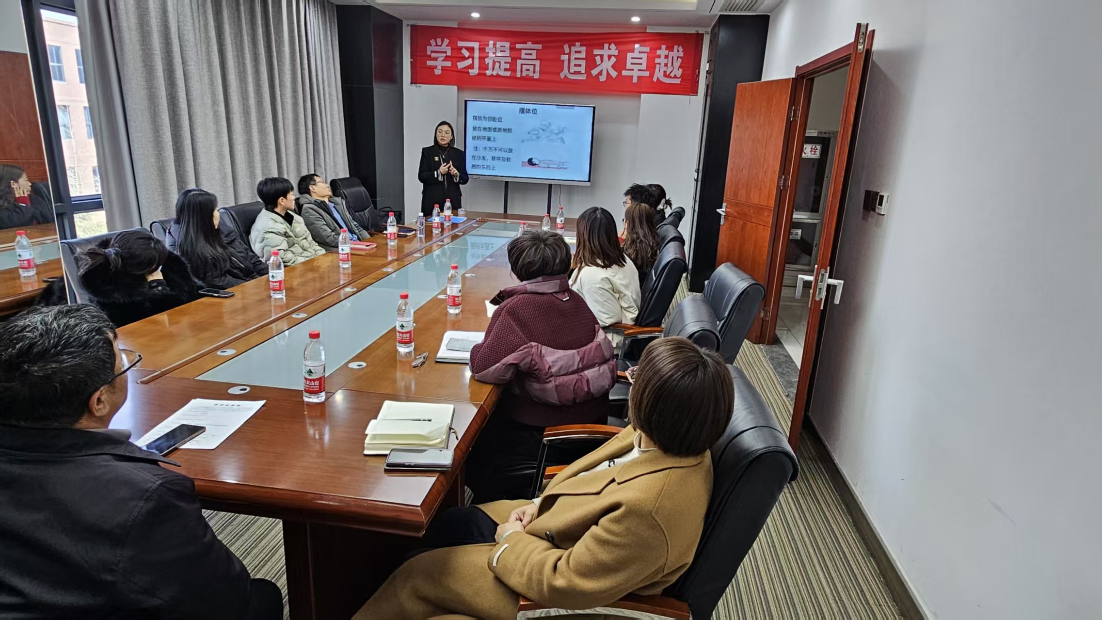 ��ȫ��Ӗ�þ�����L(ch��ng)�ŏ͹��M(j��n)�Еr(sh��)